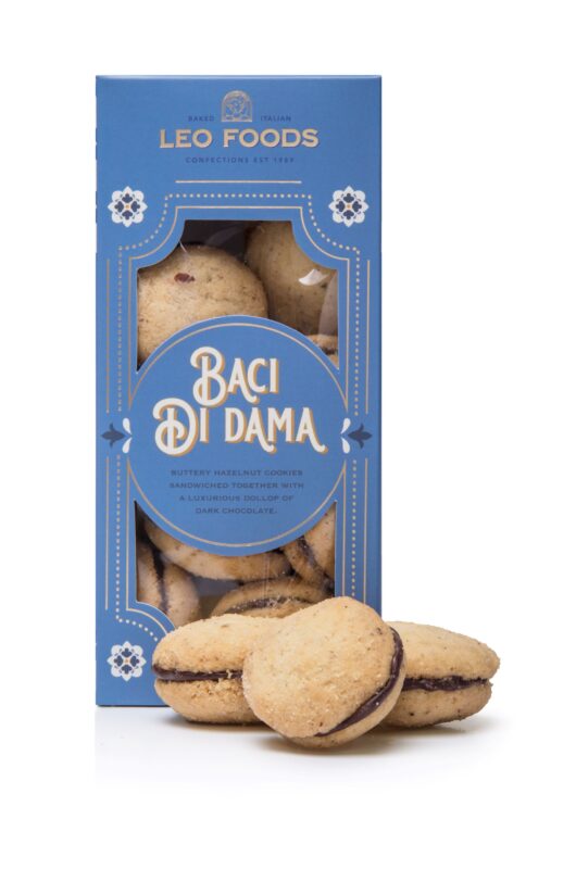 Baci di Dama retail box with biscuits